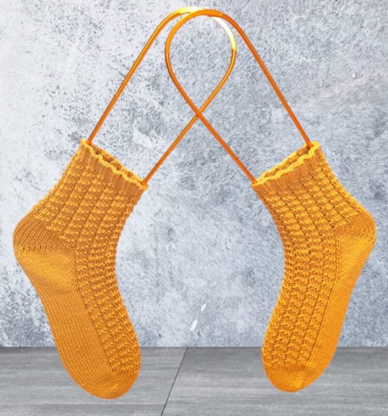 2024_tricot_Diagonal socks_04