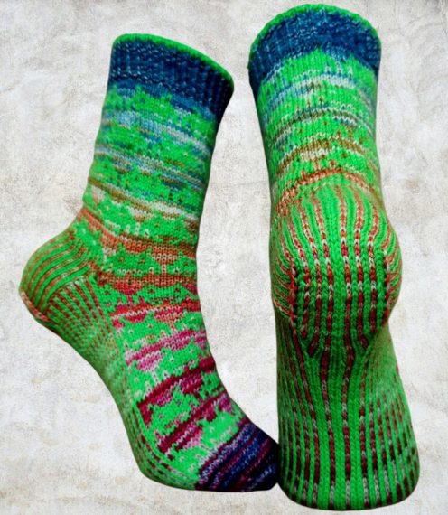2025_tricot_Aliens attack socks_07