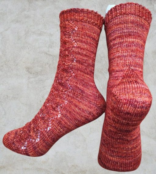 2025_tricot_Trigonometry socks_03