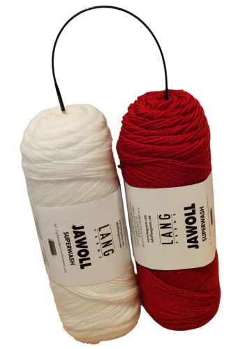 2025_tricot_santa_baby_socks_01