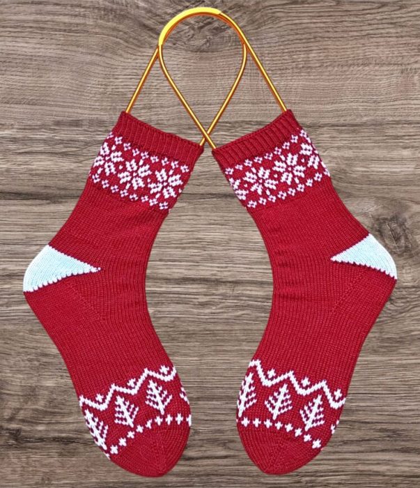 2025_tricot_santa_baby_socks_03