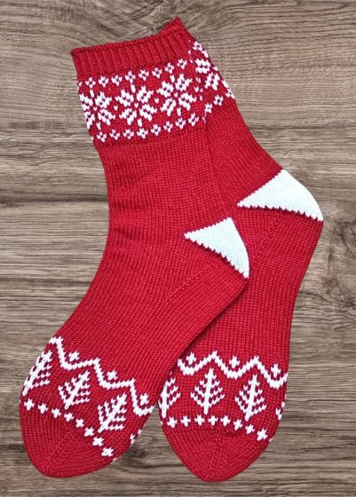 2025_tricot_santa_baby_socks_05